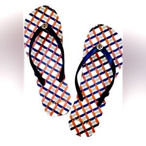Tory Burch flip flops size 10 NWT RARE
Navy/Ivory Neutral Geo Logo